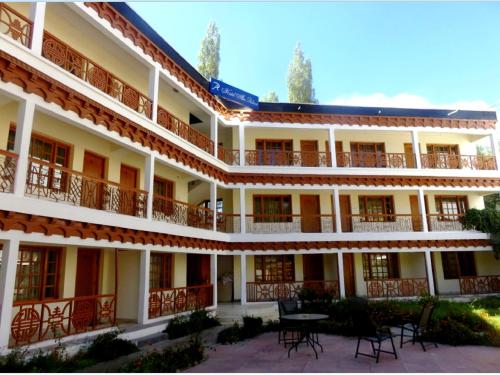 Hotel Abu Palace