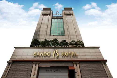 Bando Tourist Hotel